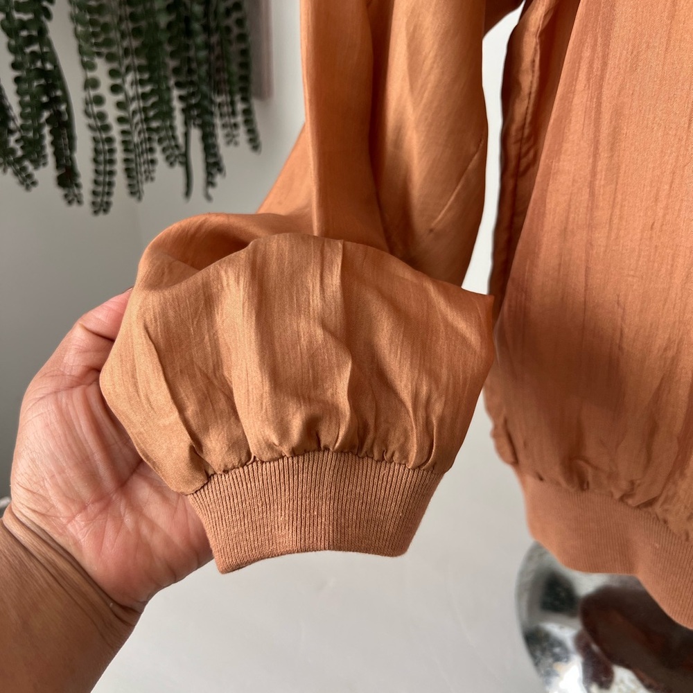 Women's Tan Button-Up Top 100% silk - Picture 3 of 4